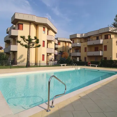 San Benedetto Apartment *